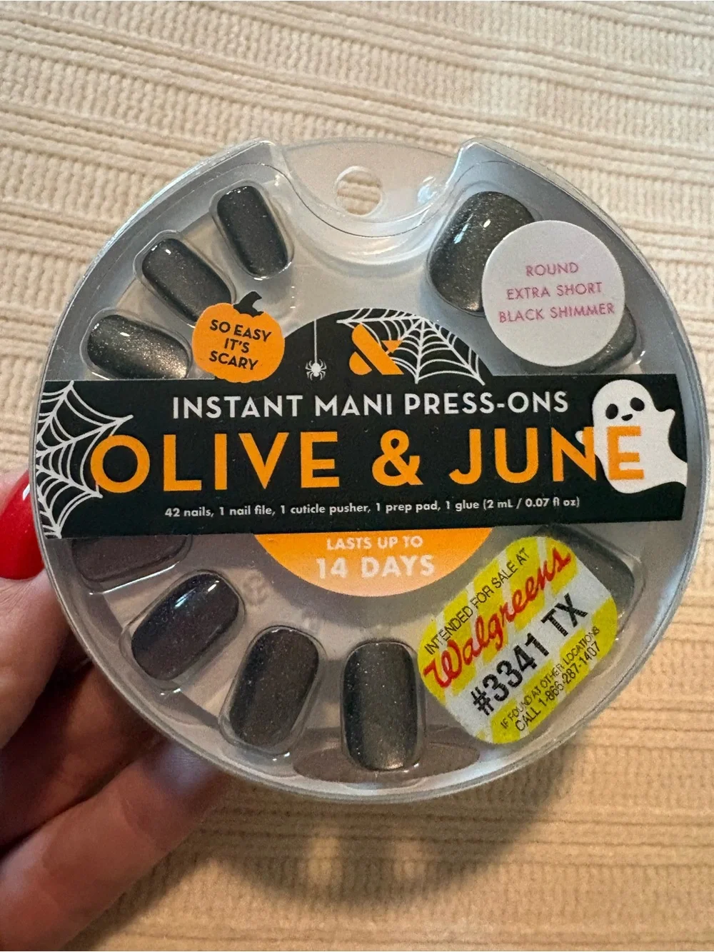 Olive & June instant mani